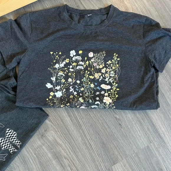 2 Gray Shirt bundle - Picture 3 of 3